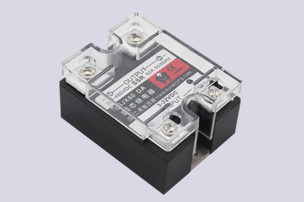 直流控交流固态继电器SSRDA